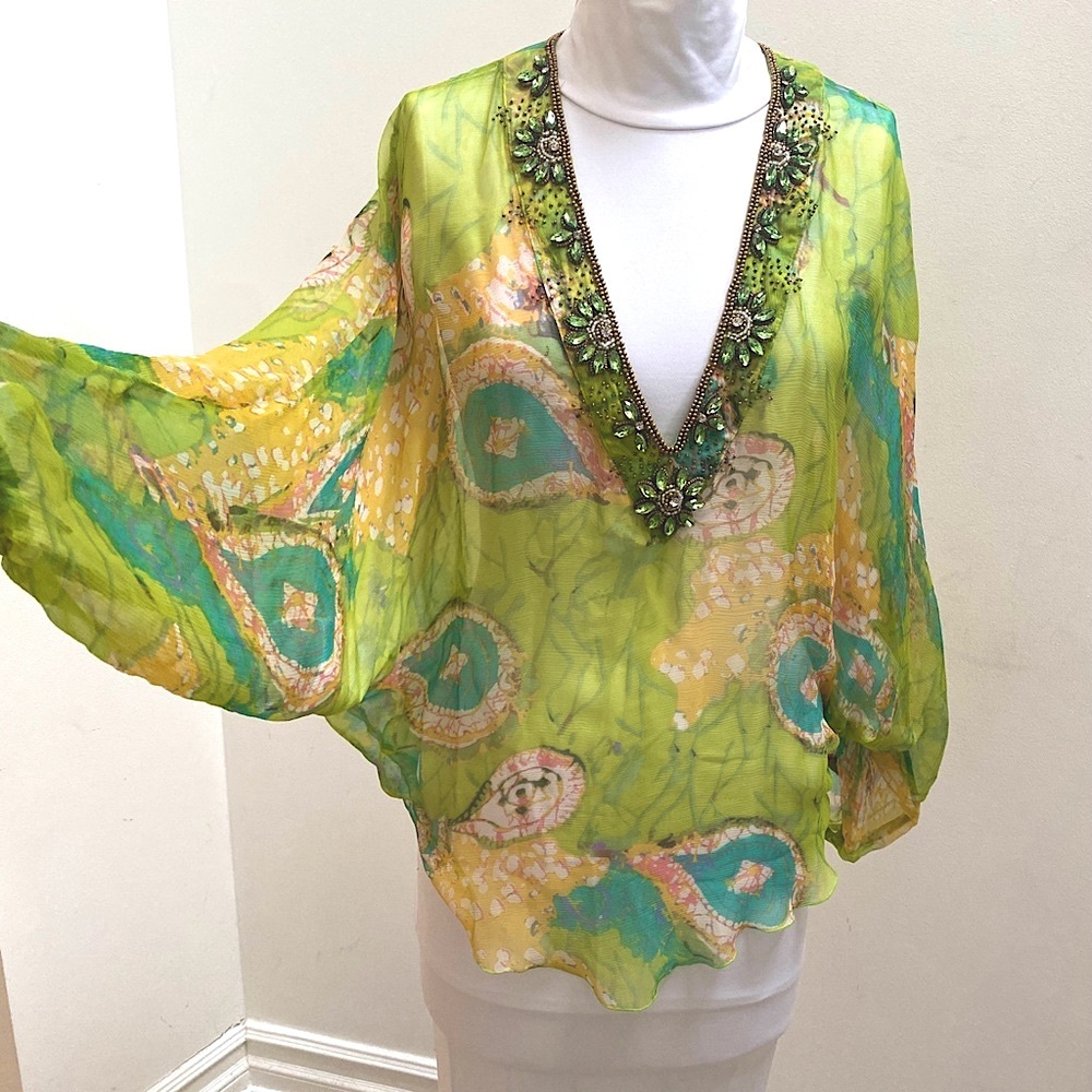 LUXURY RESORT WEAR BEADED V NECK CHIFFON PRINT BATWING TUNIC TOP SIZE M/L